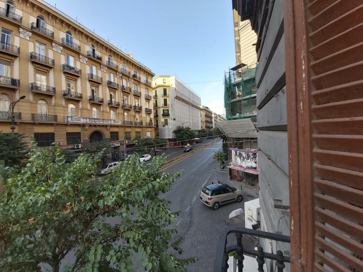 Dormire A Napoli Centro Holiday House Casa Vacanza Kültér fotó